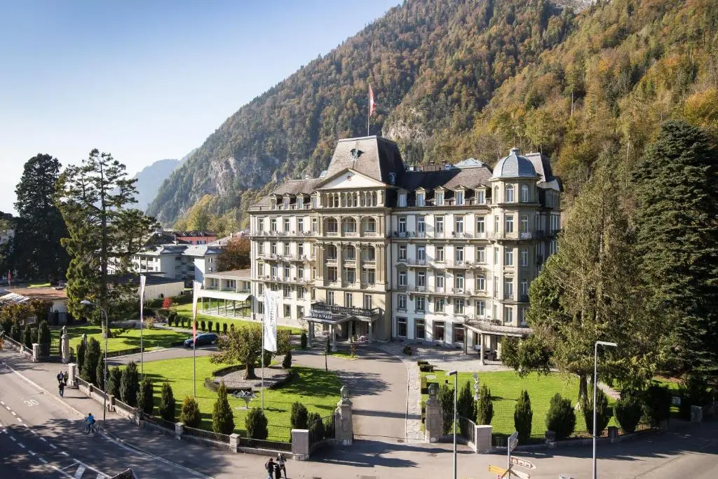 Front view of the Grand Hotel Beau-Rivage Interlaken