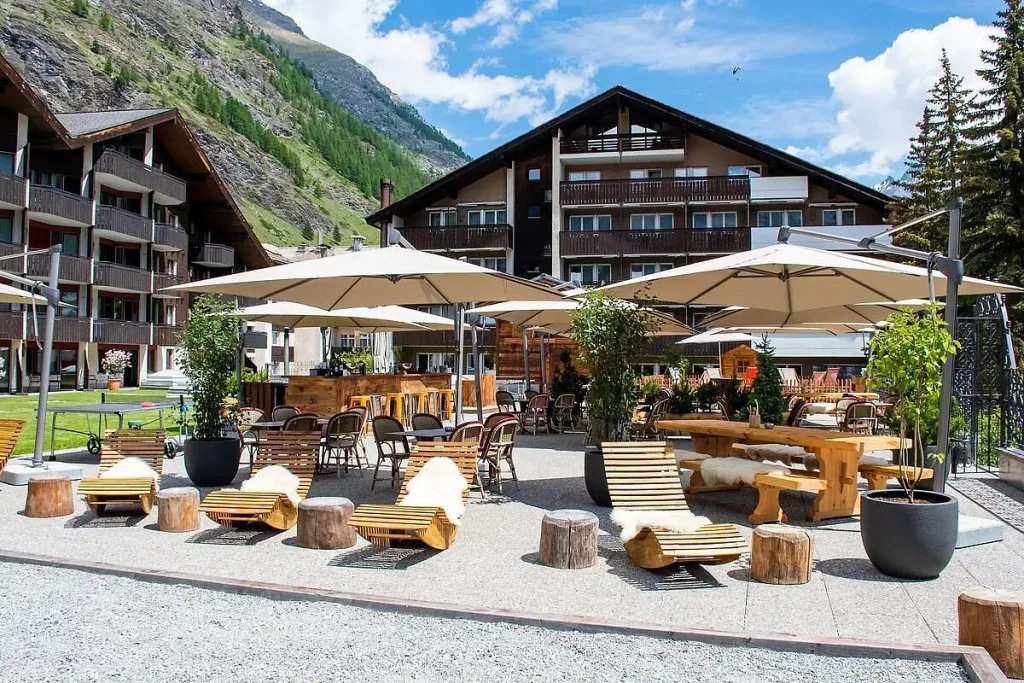 Nice view of the hotel Schweizerhof Zermatt