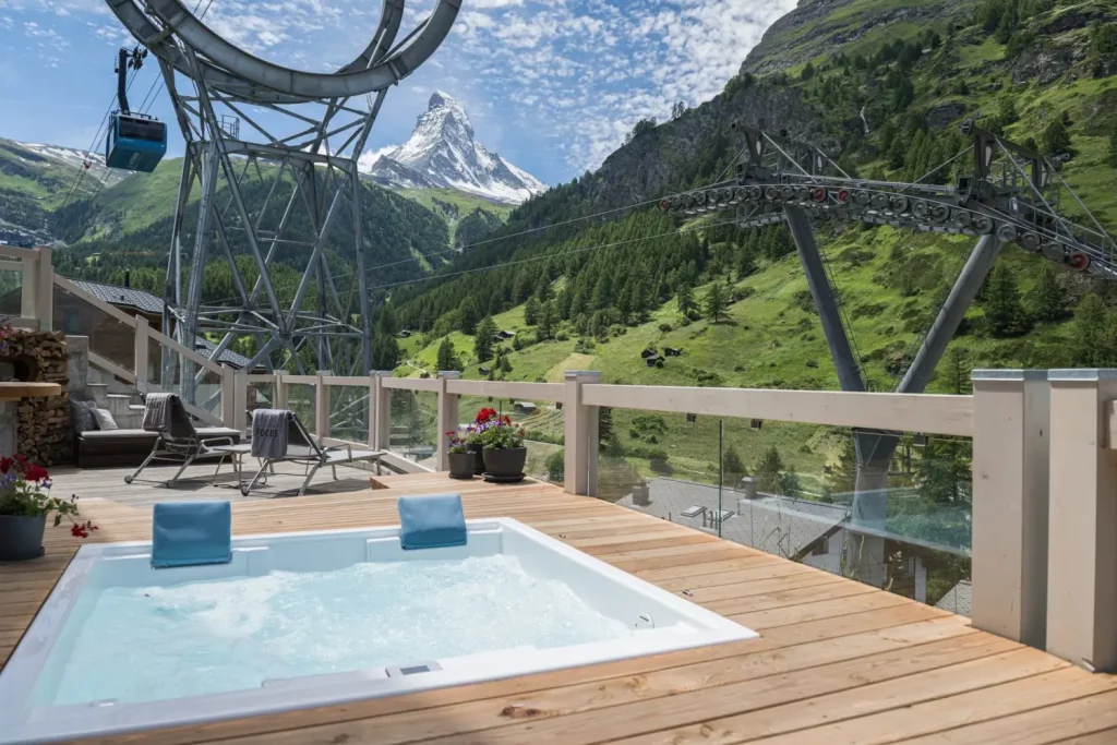 SPA Suite with private outdoor Jacuzzi at Matterhorn FOCUS Zermatt