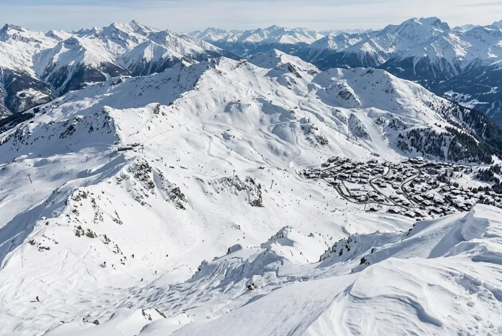 Snow-covered 4 Vallées mountains above Verbier in Switzerland