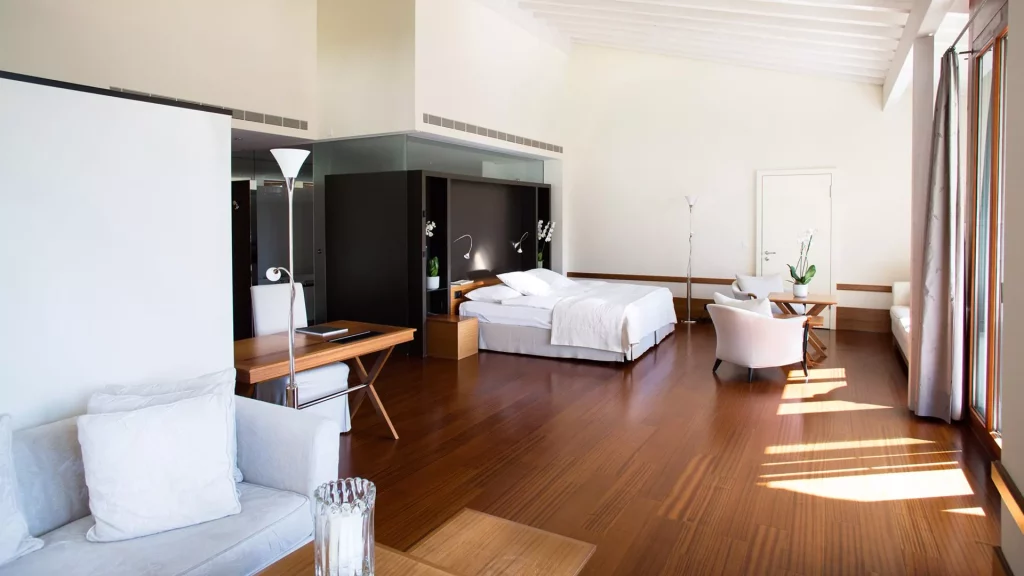 Nescens Junior Suite with wellness facilities at Victoria-Jungfrau