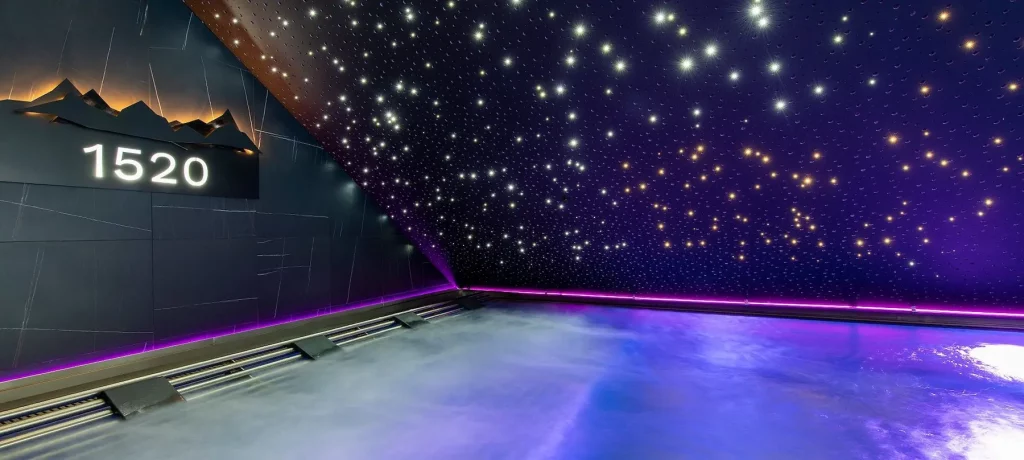 Indoor pool at LE SPA W Verbier