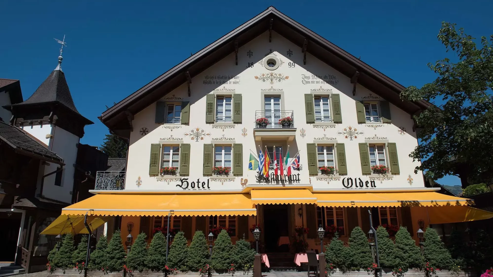 Front view of Hotel Olden Gstaad